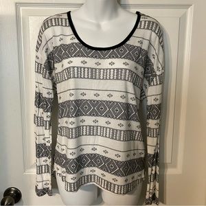 Empyre long sleeve top